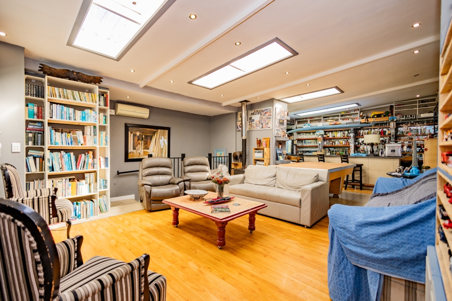 13 Bedroom Property for Sale in Sunset Beach Western Cape